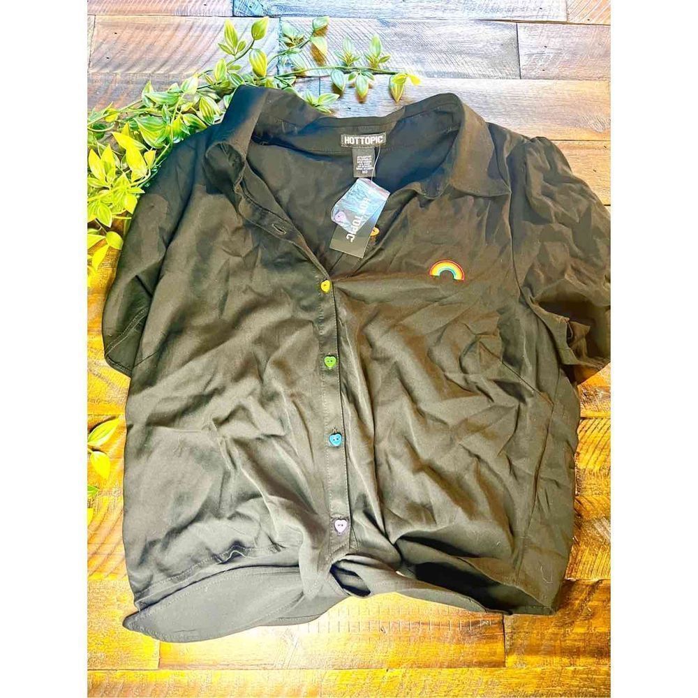 HOT Topic Tie Front Top Black Sleeveless Rainbow Patch Rainbow Buttons Front MD